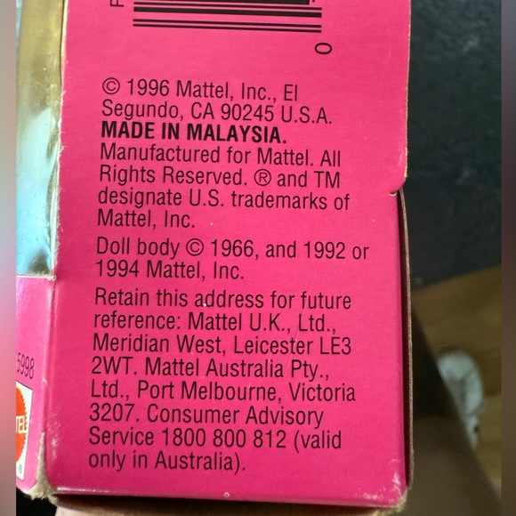 Birthday Barbie 1996 Doll &‎ Accessories Blonde New in Box - Picture 6 of 9